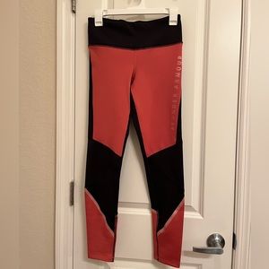 NWOT Under Armour Compression Leggings